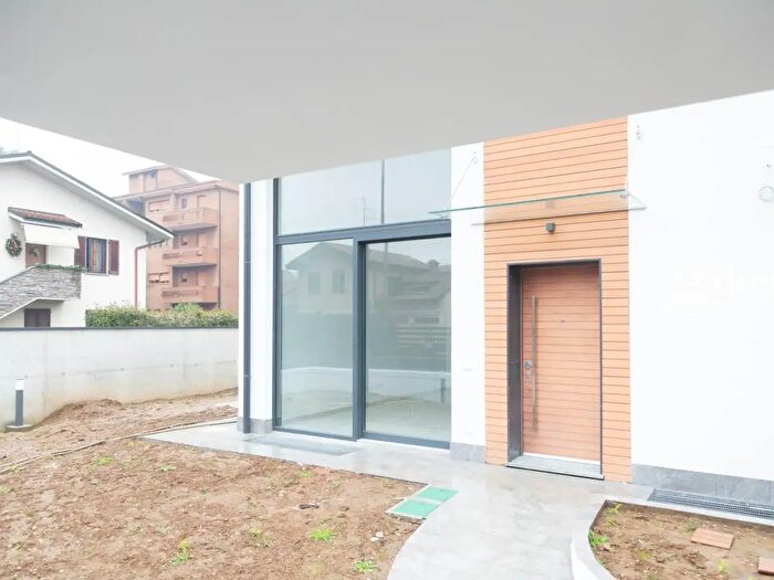 Casa quadrilocale in vendita in Via Fratelli Bandiera Snc, Vimercate