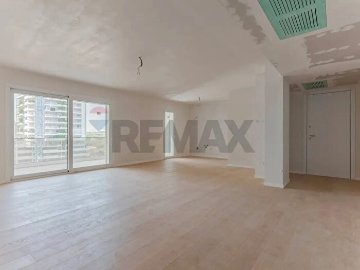 Appartamento quadrilocale in vendita in Via Orfeo Mazzitelli, Bari