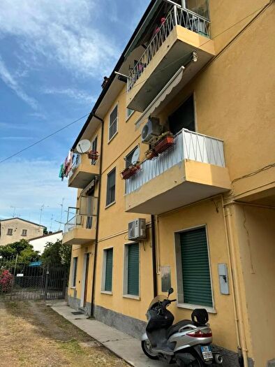 Appartamento trilocale in vendita in Via Bigli Sannazzaro DeBurgondi, Sannazzaro De Burgondi