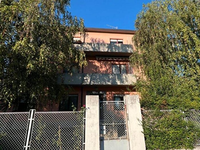 Appartamento quadrilocale in affitto in Viale Giuseppe Verdi, Centro, Monfalcone