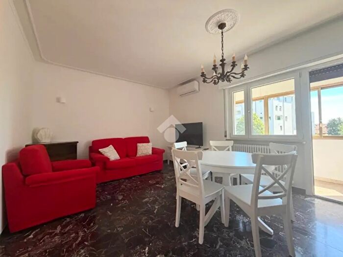 Appartamento quadrilocale in affitto in Viale Giuseppe Duodo, Udine