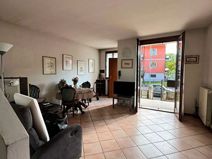 Casa con 5 locali in vendita in Mantova