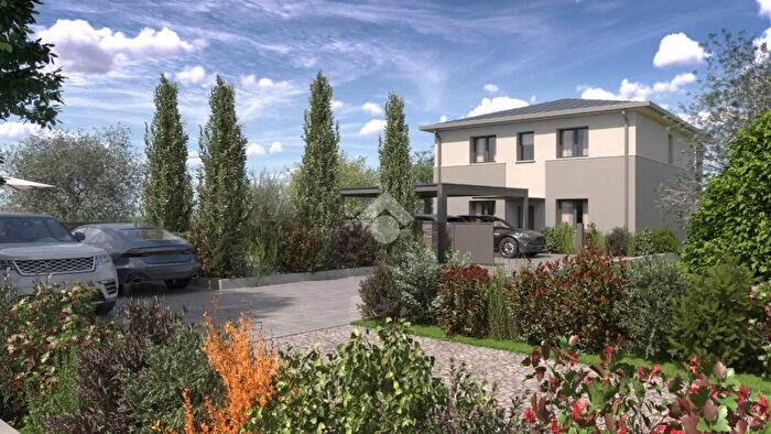 Casa quadrilocale in vendita in Via Brenta, Padenghe Sul Garda