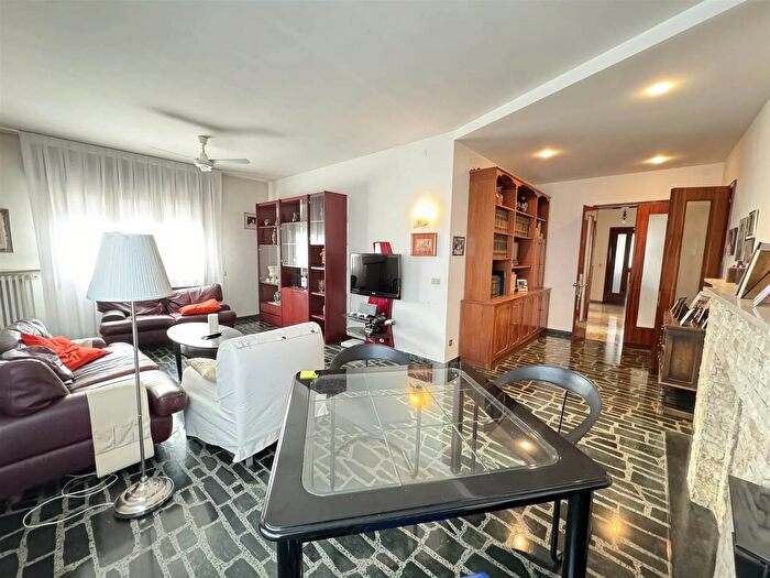 Appartamento con 8 locali in affitto in Campo Muneghette Chioggia Ve, Chioggia