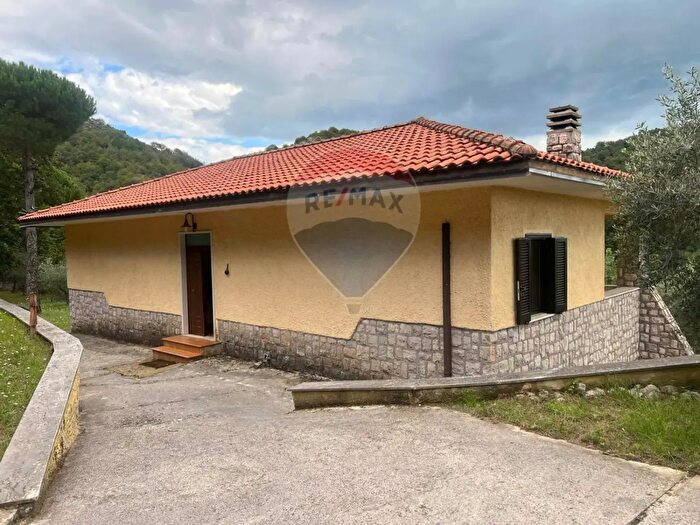 Casa quadrilocale in vendita in Maenza