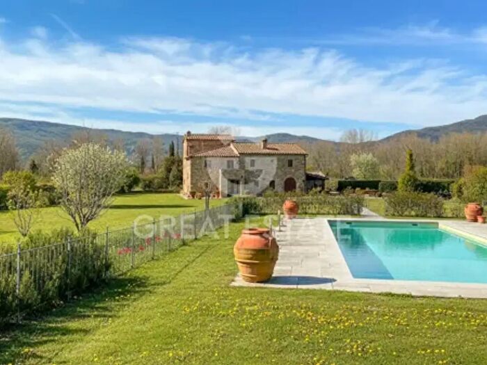 Casa con 6 locali in vendita in Strada Provinciale Val di Pierle, Cortona