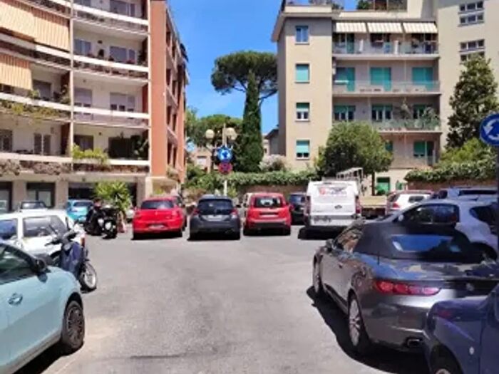 Appartamento quadrilocale in vendita in Via Cardinal Parocchi, Roma
