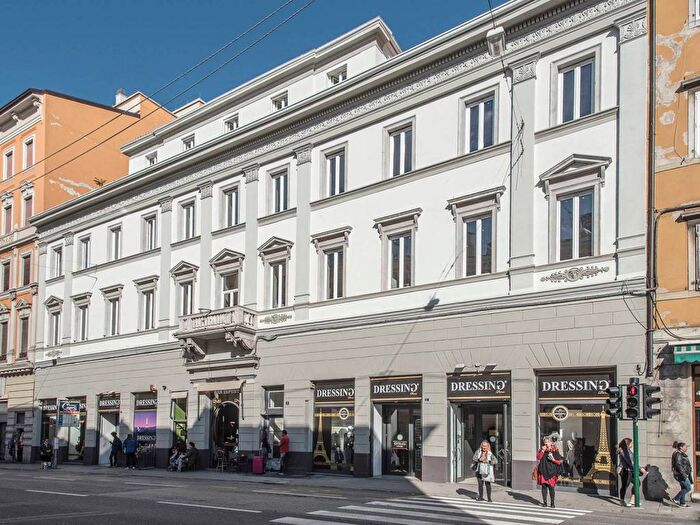 Appartamento quadrilocale in vendita in Via Carlo Ghega, Roiano, Trieste