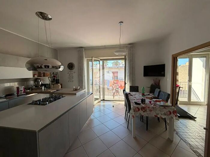 Appartamento con 5 locali in vendita in Cupa San Pietro, Napoli