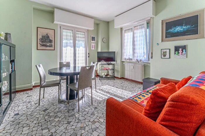 Appartamento trilocale in vendita in Viale Edoardo Jenner, Milano