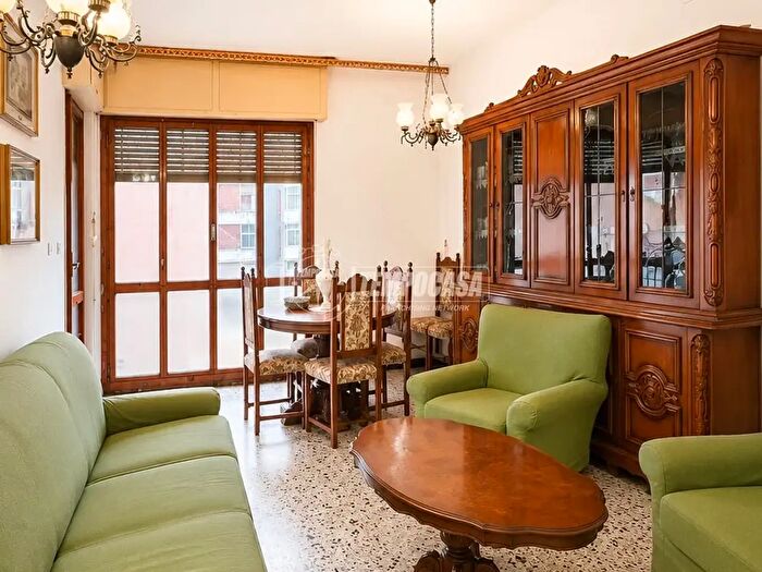 Appartamento con 5 locali in vendita in Via Nora, Oristano
