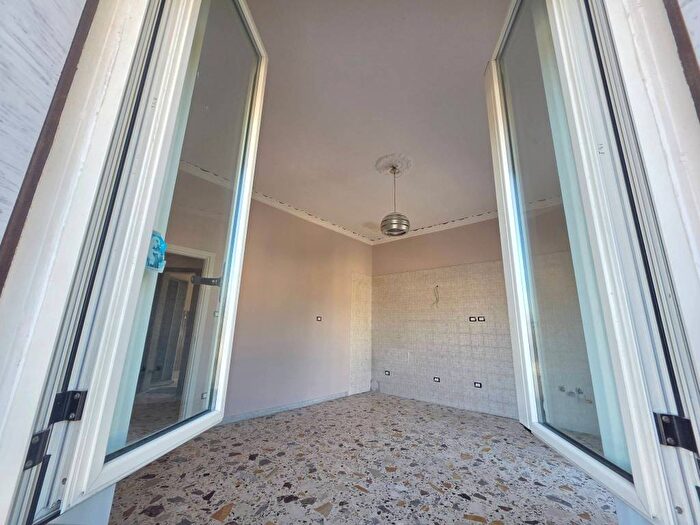 Appartamento con 5 locali in affitto in Saviano