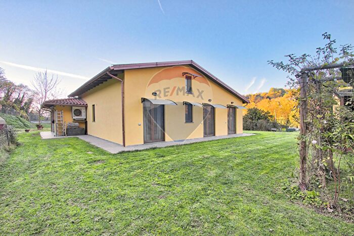 Casa con 10 locali in vendita in Via Fruscola, Castelfranco Piandiscò