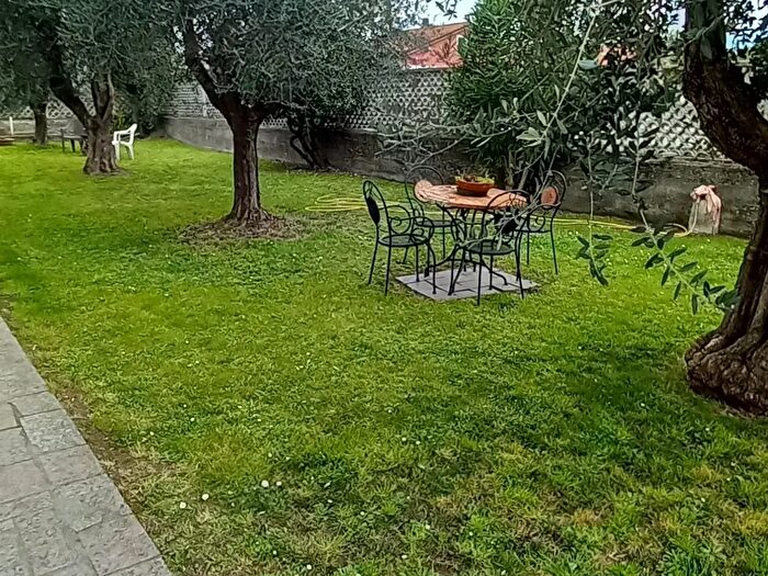 Appartamento con 7 locali in vendita in Via Pecorina, Sarzana