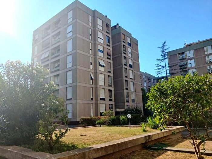 Appartamento trilocale in vendita in Via Guido Zanobini, Roma