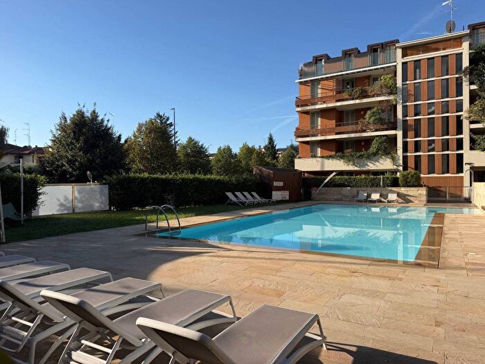 Appartamento trilocale in affitto in Via Monsignor G Schiavini, Crenna Bettolino, Gallarate