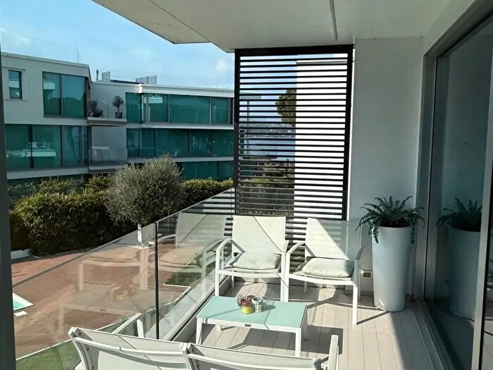 Appartamento trilocale in affitto in Padenghe Sul Garda