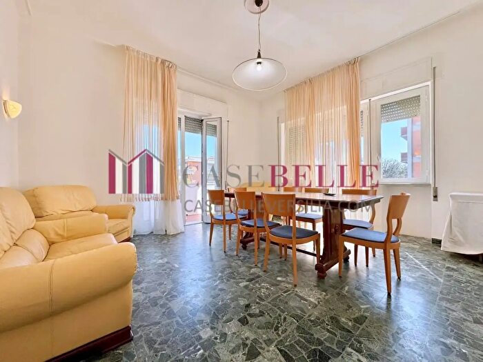 Appartamento quadrilocale in affitto in Camaiore