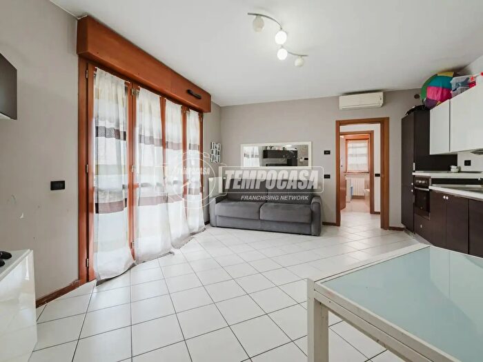 Appartamento bilocale in vendita in Via Thomas Alva Edison, Trezzano Sul Naviglio