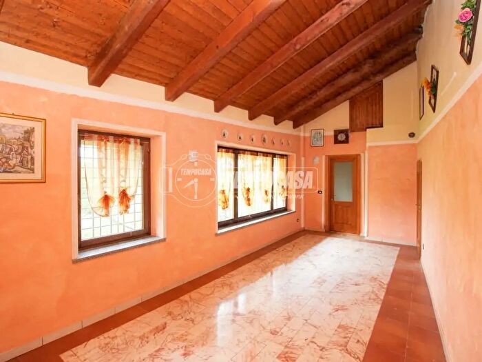 Appartamento quadrilocale in vendita in Via Aldo Bracco, Lisio