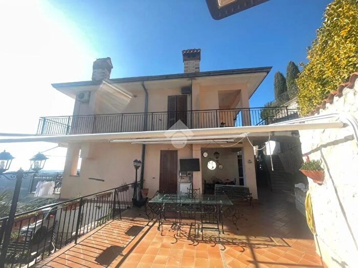 Casa con 5 locali in vendita in Via Martiri della Liberazione, Olevano Romano