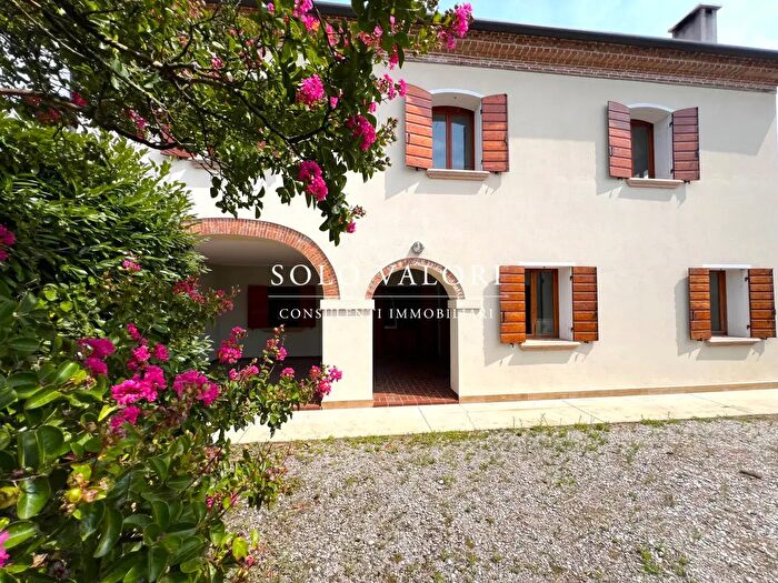 Casa quadrilocale in vendita in Vedelago