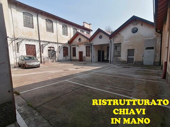 Casa con 6 locali in affitto in Piazzale Alcide De Gasperi, Piazza Santa Maria, Busto Arsizio