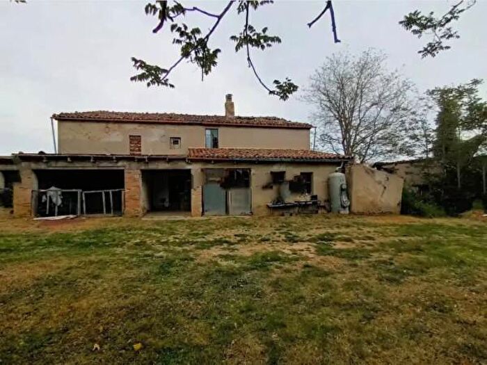 Casa con 6 locali in vendita in Localita San Martino, Sassocorvaro Auditore