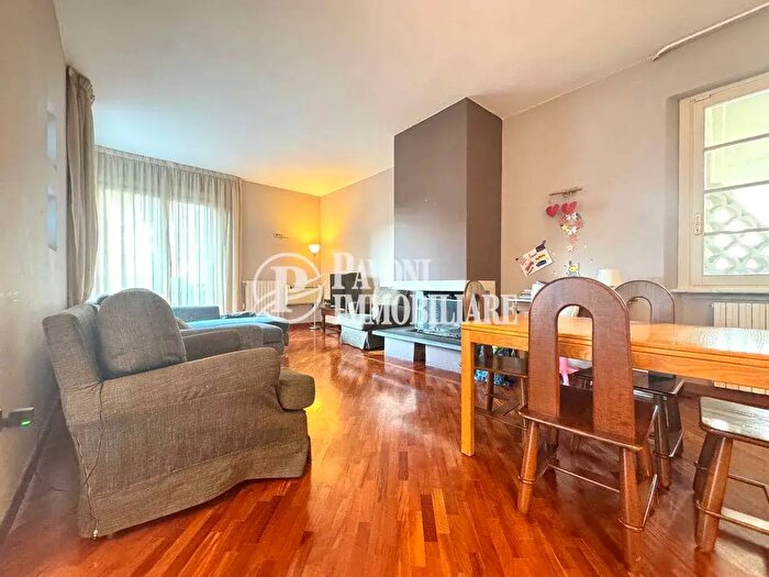 Casa con 9 locali in affitto in Via Enrico Betti, Pistoia