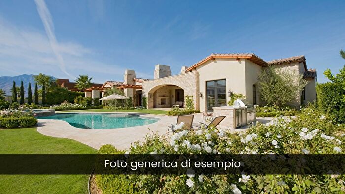 Casa con 5 locali in vendita in Taggia