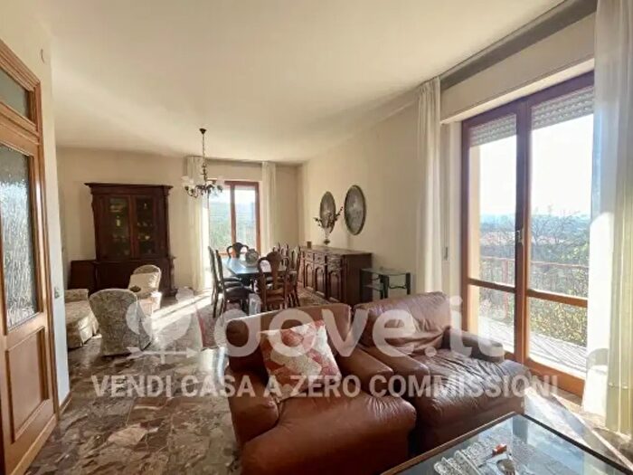 Casa con 6 locali in vendita in Via degli Etruschi, Paciano