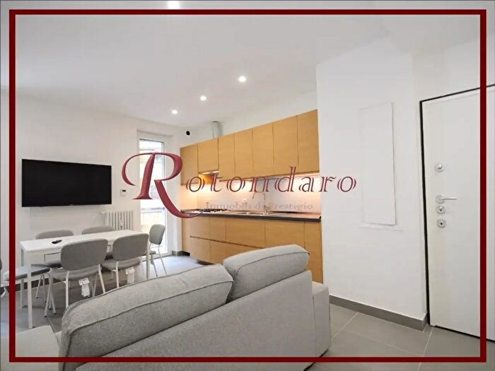Appartamento quadrilocale in affitto in Via Privata Andrea Pellizzone, Milano