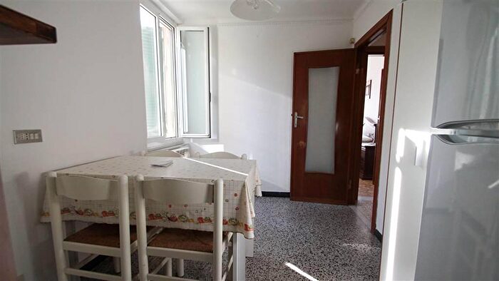 Appartamento quadrilocale in vendita in Lerici