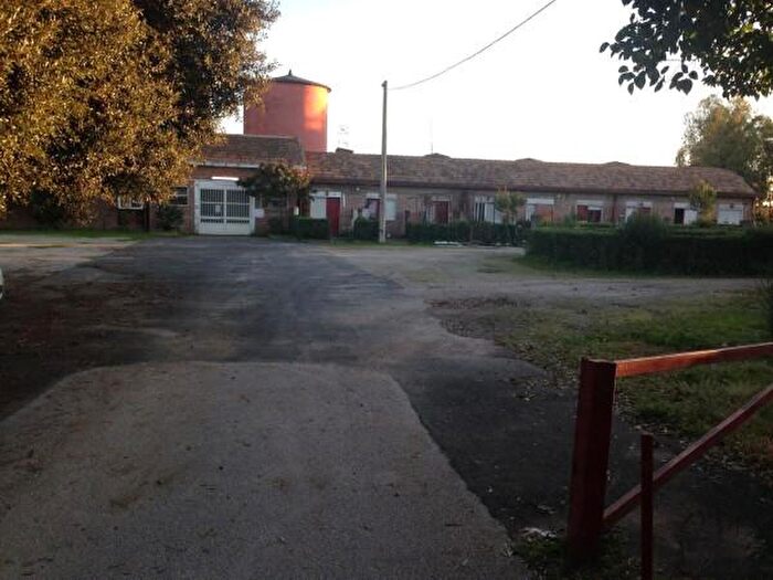 Casa con 6 locali in vendita in Mondragone