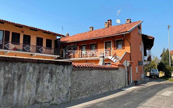 Casa con 5 locali in vendita in Via Salassa Via Chiaventone, Salassa