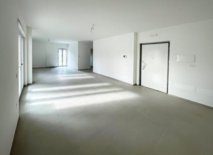 Appartamento trilocale in vendita in Via Alfonso La Marmora, Civitanova Marche