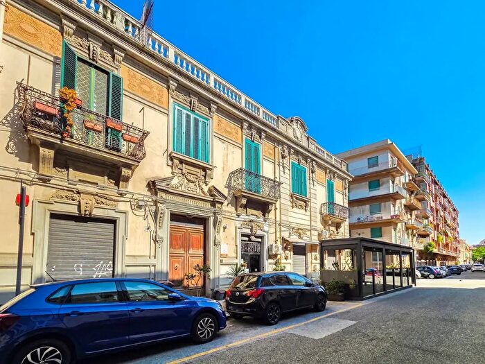 Appartamento trilocale in vendita in Via Romagnosi, Messina