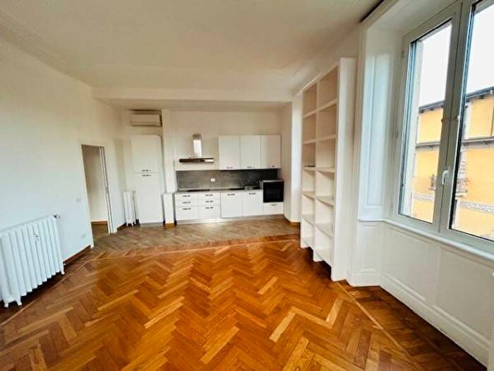 Appartamento trilocale in affitto in Via Spartaco, Cadore, Milano