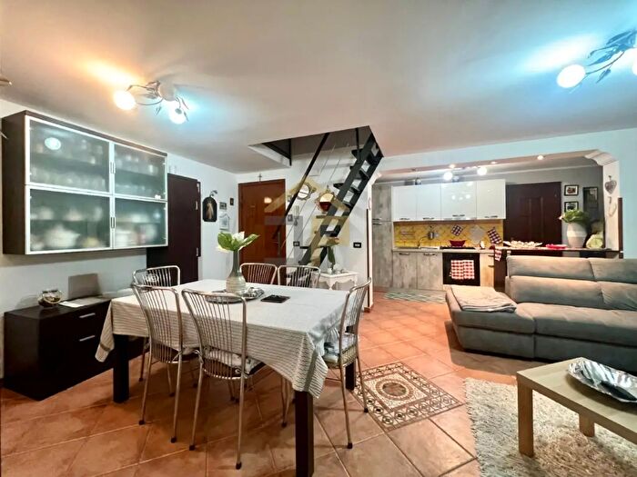 Appartamento quadrilocale in vendita in Piazza del Noviziato, Palermo