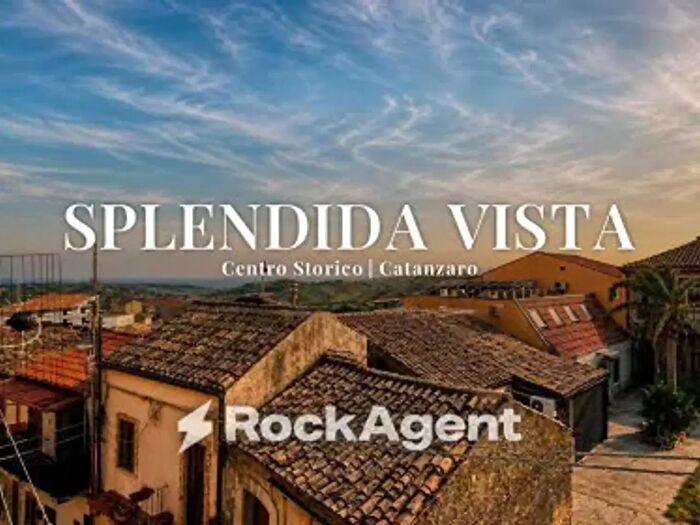 Appartamento bilocale in vendita in Via Vincenzo d'Amato, Catanzaro