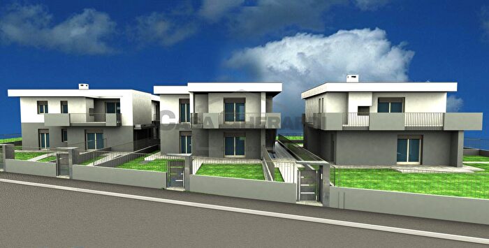 Appartamento bilocale in vendita in Via Giuseppe Garibaldi, Bonate Sotto