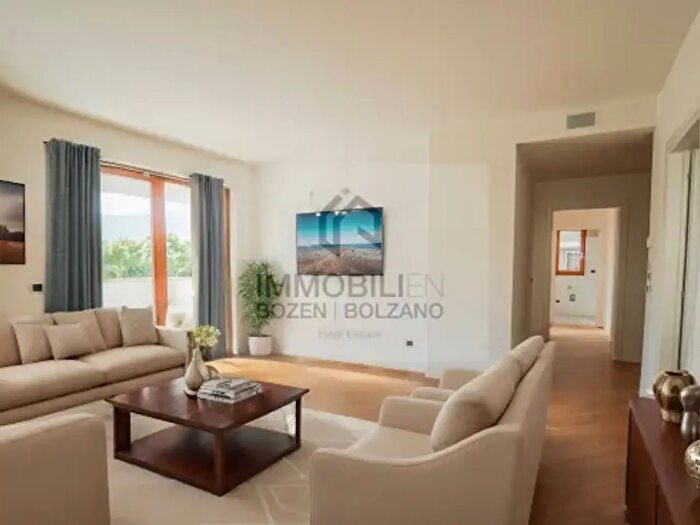 Appartamento con 5 locali in vendita in Via Renon, Bolzano