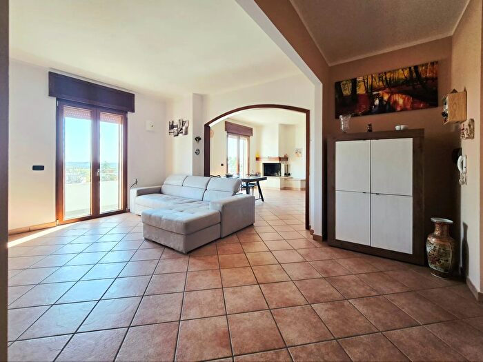 Appartamento trilocale in vendita in Via Don Carlo Gnocchi Parabita Le Italia, Parabita