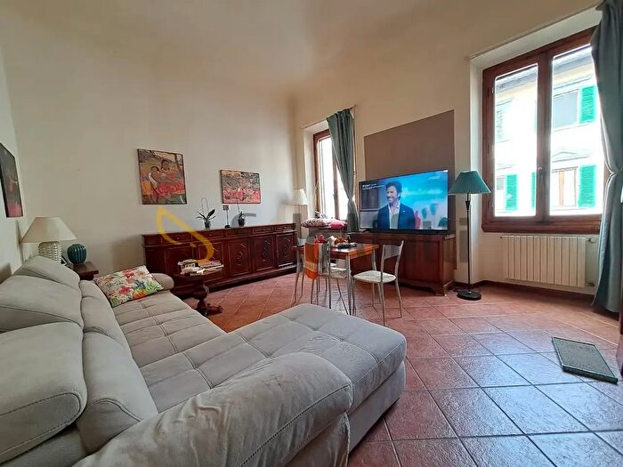 Appartamento trilocale in affitto in Via Giotto, Firenze