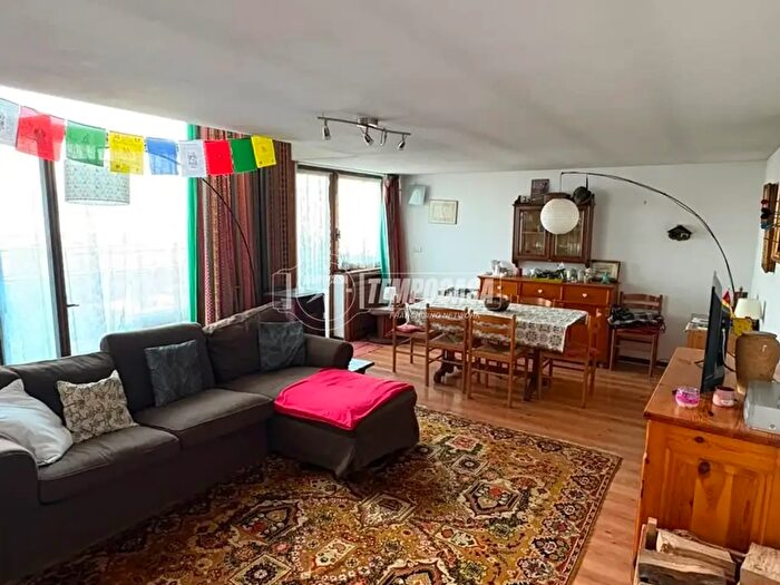 Appartamento trilocale in vendita in Via Faverghera, Belluno