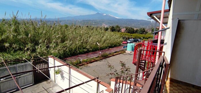 Appartamento quadrilocale in vendita in Via Traversa III Mascali, Mascali