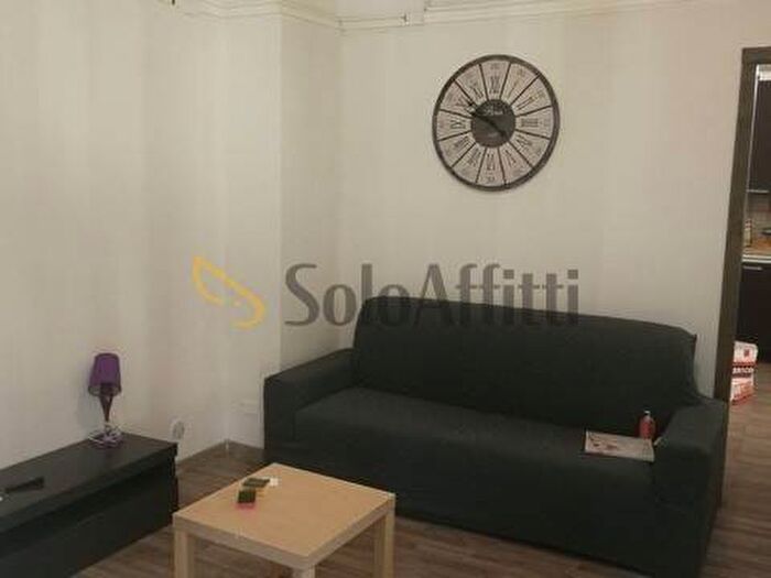 Appartamento bilocale in affitto in Via Papale, Borgo, Catania