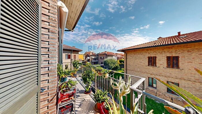 Appartamento trilocale in vendita in Via Adamello, Cesano Maderno