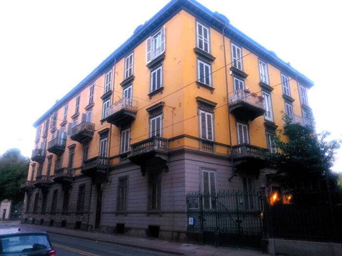 Appartamento bilocale in affitto in Via Giovanni Francesco Napione, Vanchiglia, Torino