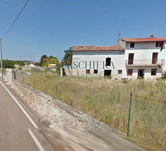 Casa con 10 locali in vendita in Via Marchi, Valeggio Sul Mincio